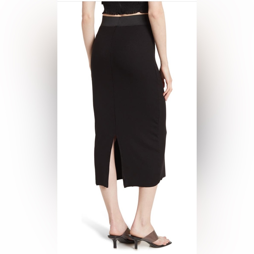 Ribbed Midi Pencil Skirt
